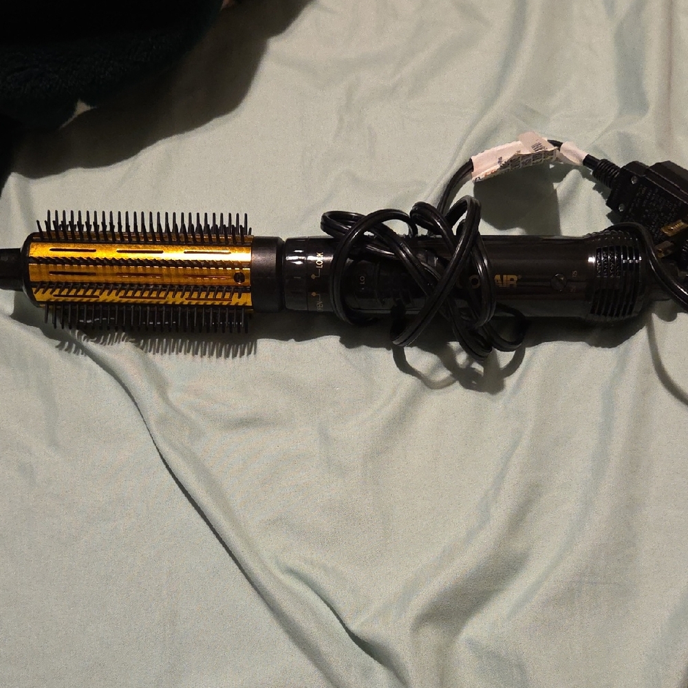Conair Hot Air Brush with Gold Barrel
